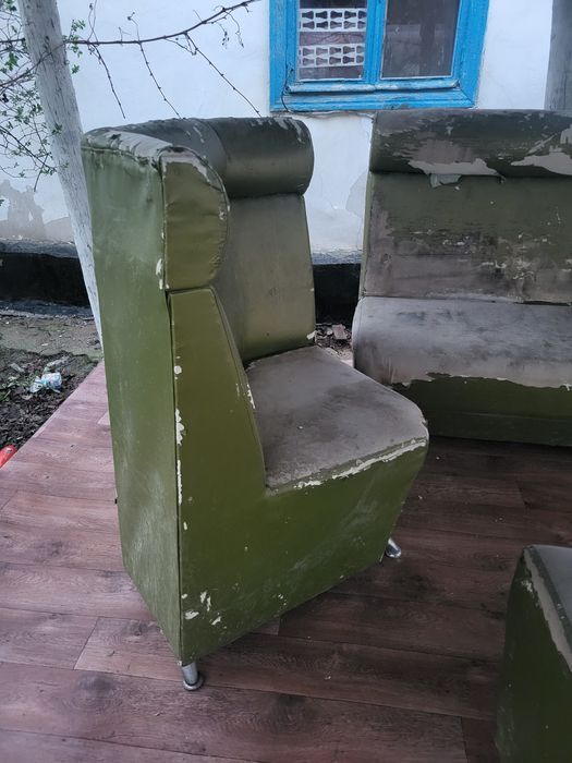 Продаётся кухонный уголок.