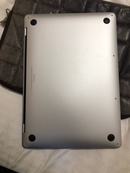 Macbook m1 Pro sotiladi