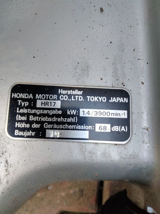 Honda, tuns iarba, originală