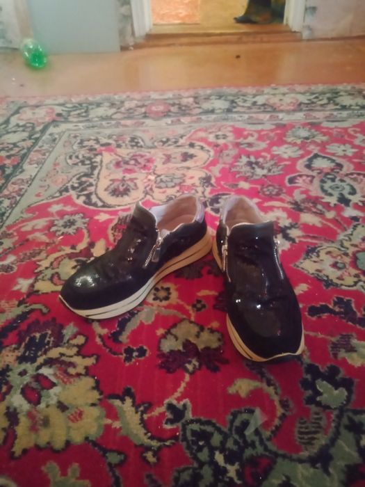 Обувь    ботинки.