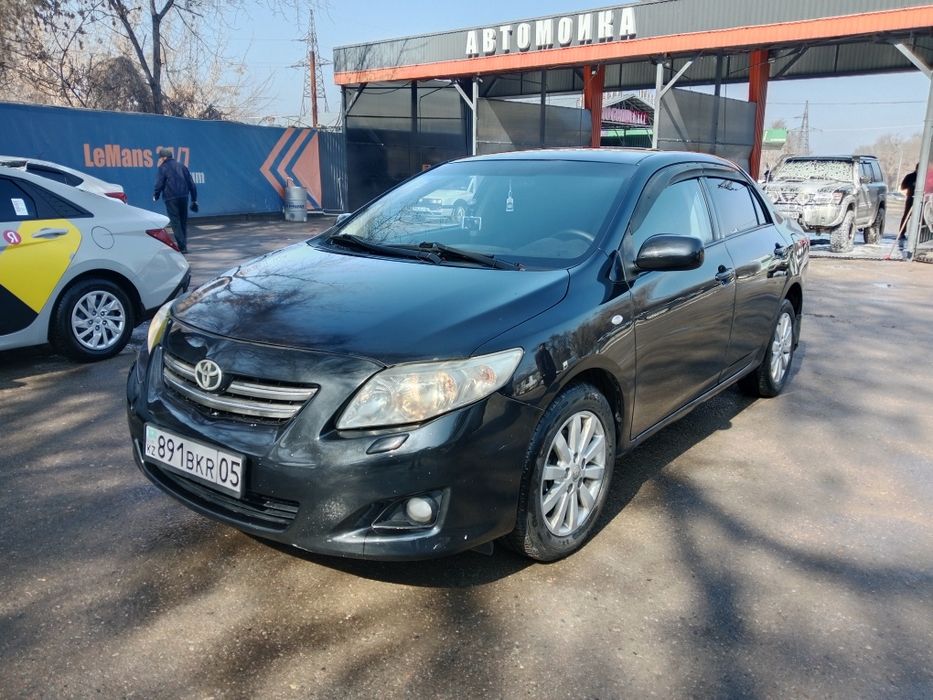 Продам машину Тойота Королла