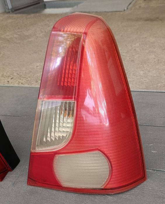 Lampa stop Logan