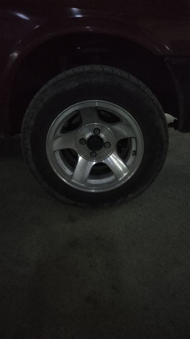 Diska sotiladi 13 razmer