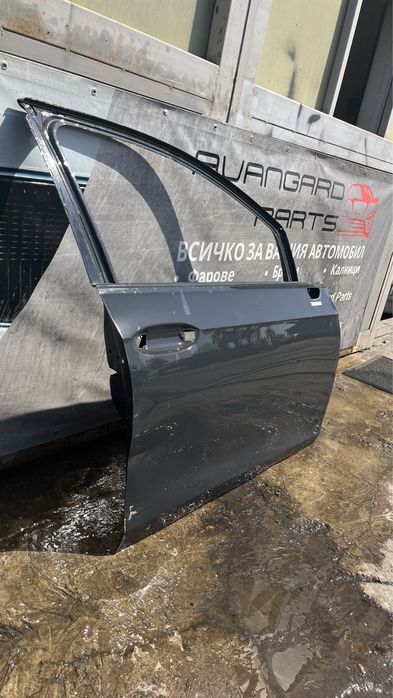 2 задна дясна, 3 предна дясна и 2 предна лява врата VW Golf 8 2019-