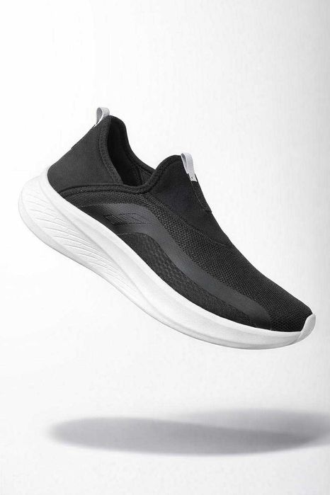 Кроссовки Lotto Easy-on, размеры от 40 до 45.