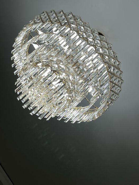 Продам люстра состояния отлл