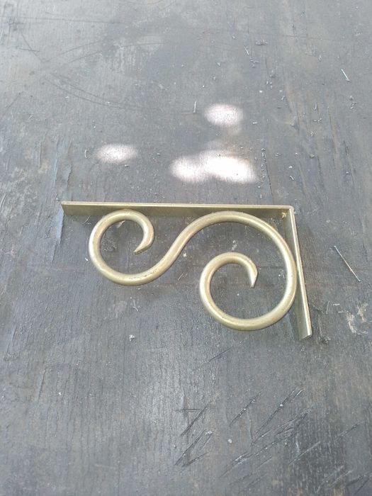 Конзоли , рафтодържачи и ъгли за рафтове и етажерки от ковано желязо