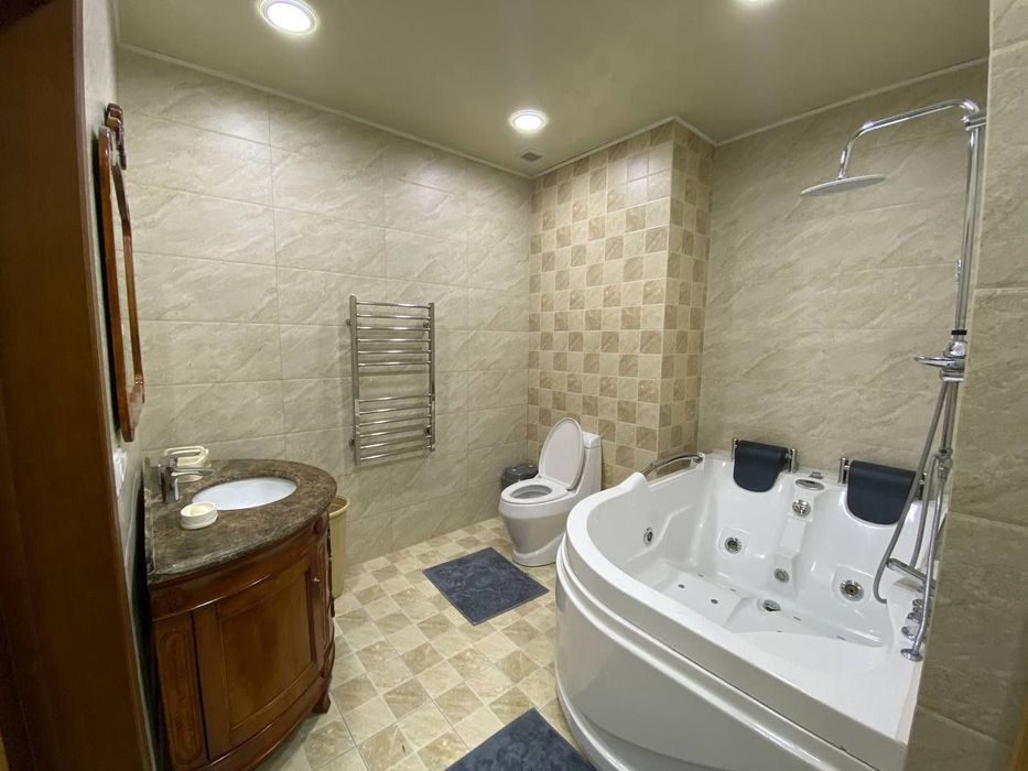 Продаётся квартира Дуплекс 200 м2 Массив Госпитальный