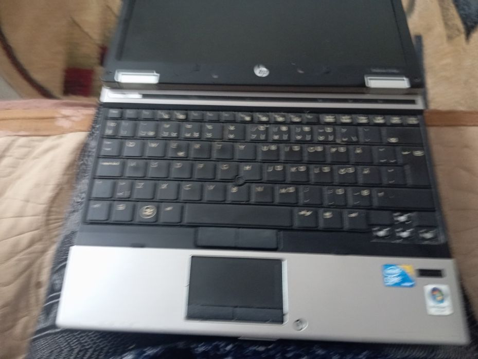 Laptop HP EliteBook funcțional îl dau pt piese