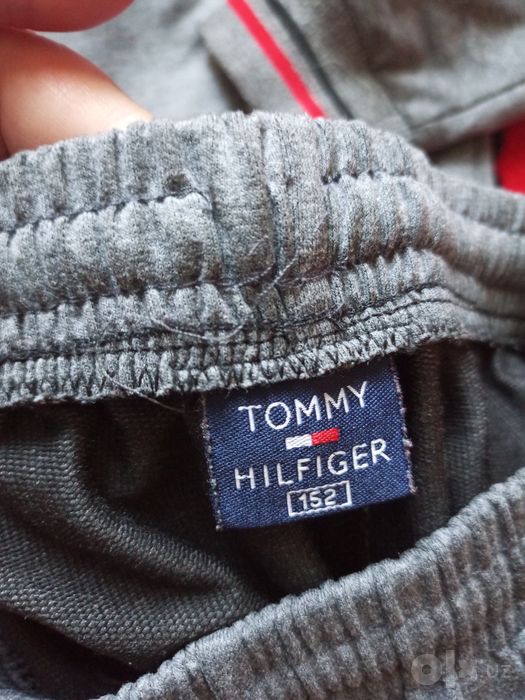 Спортивный костюм на 9-11 лет tommy hilfiger