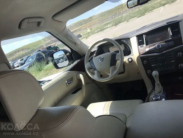 Nissan Patrol 7 местный салон