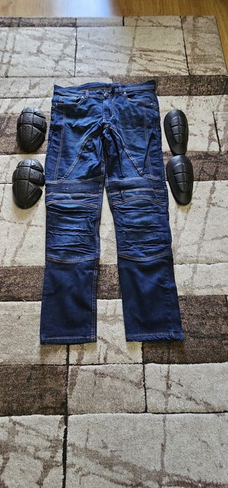 Blugi pentru moto