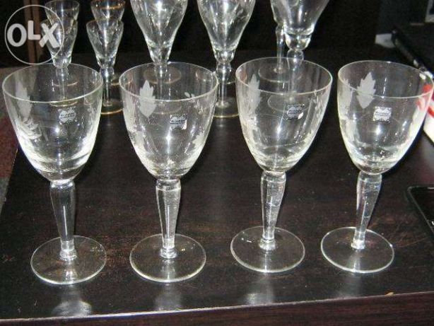 vand seturi pahare cristal produse de inalta calitate,pret set 100 lei