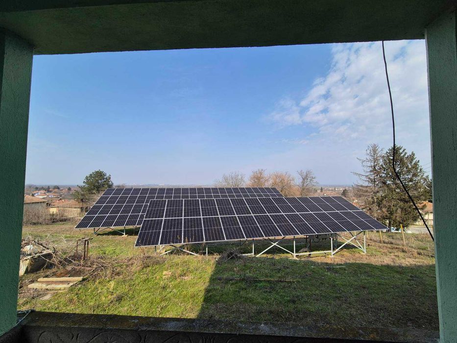 Фотоволтаична централа 60 KW и къща до гр. Белене .