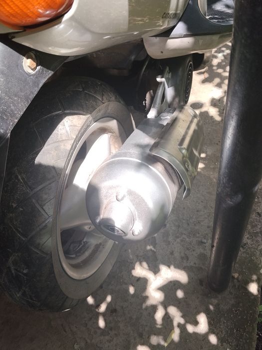 Vînd Yamaha nedos cu acte de 125cc