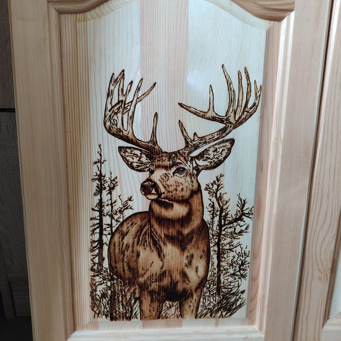 Ръчно пирографиран дървен шкаф - уникат