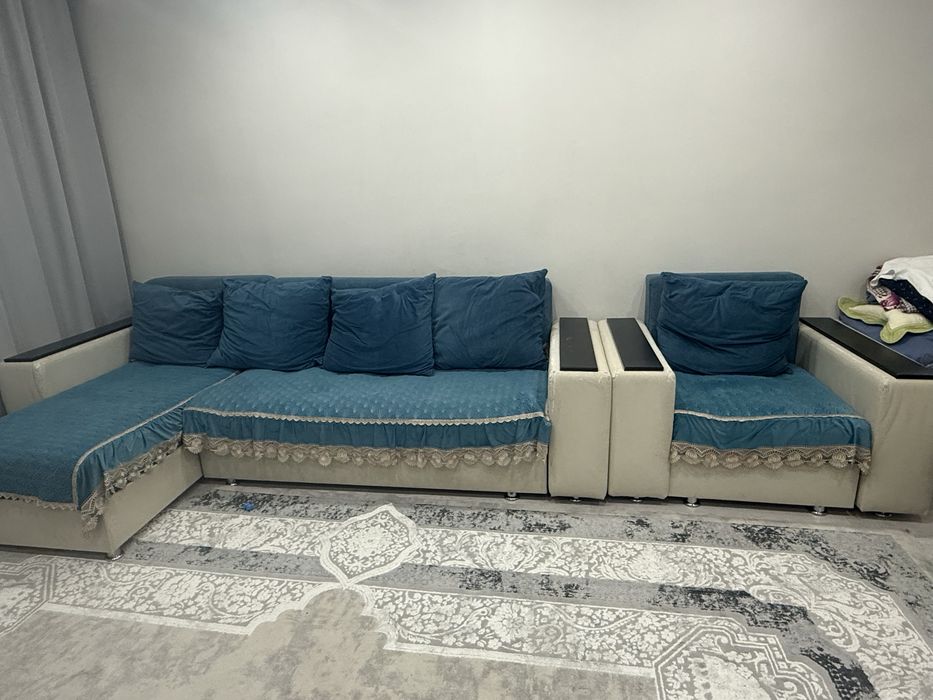 Диван с раскладным креслом