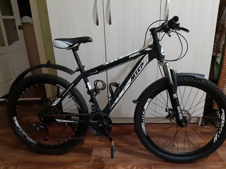 Велосипед спортивный.