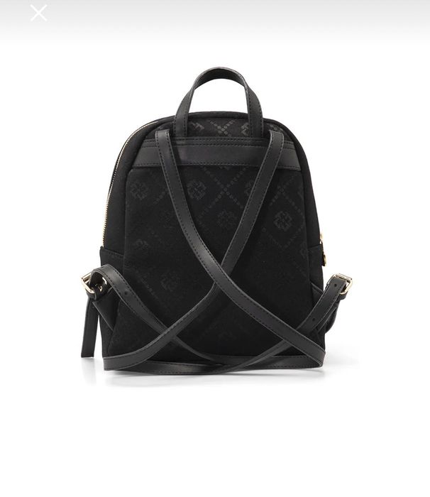 Продавам чисто нова чанта FOSIL