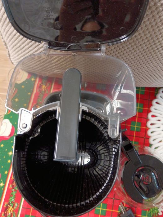 Кафе машина, работи с мляно кафе