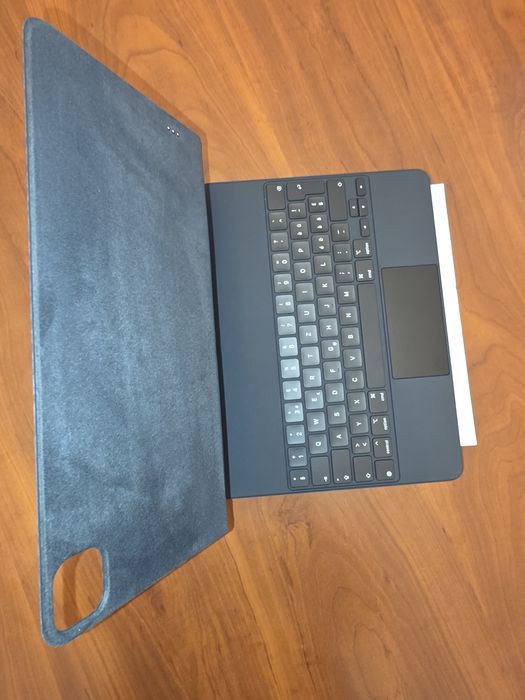 Apple Magic Keyboard pentru iPad Pro 12.9 inch