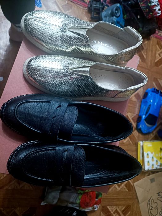 Женские кожаные обуви