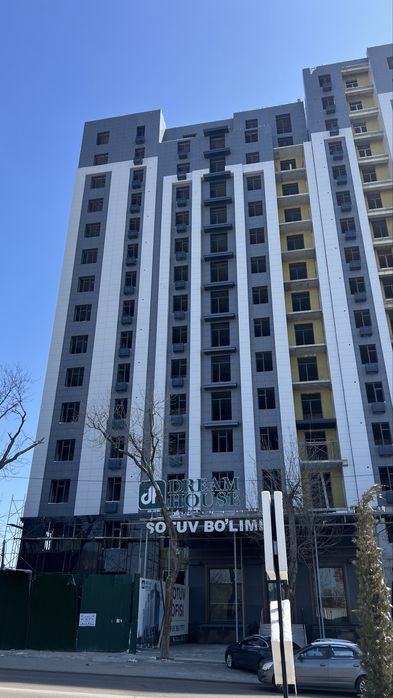 Bodomzor Dream House 2 xonali kvartira sotiladi kvadratini 1030$ dan