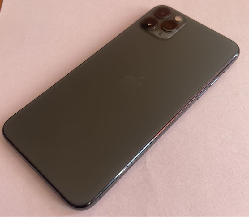Продам Iphone 11 Pro Max