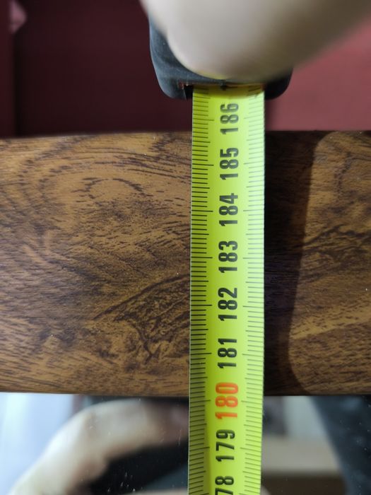 Плъзгаща врата със огледала от двете страни