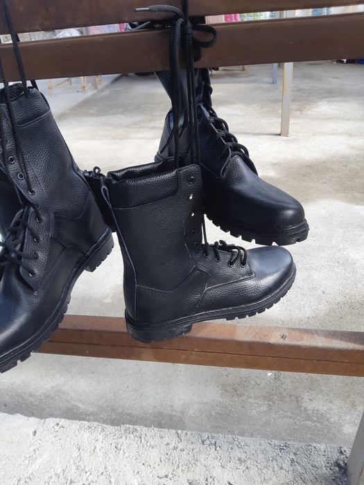 optimga teri rezina padojli sapoklar sotiladi...