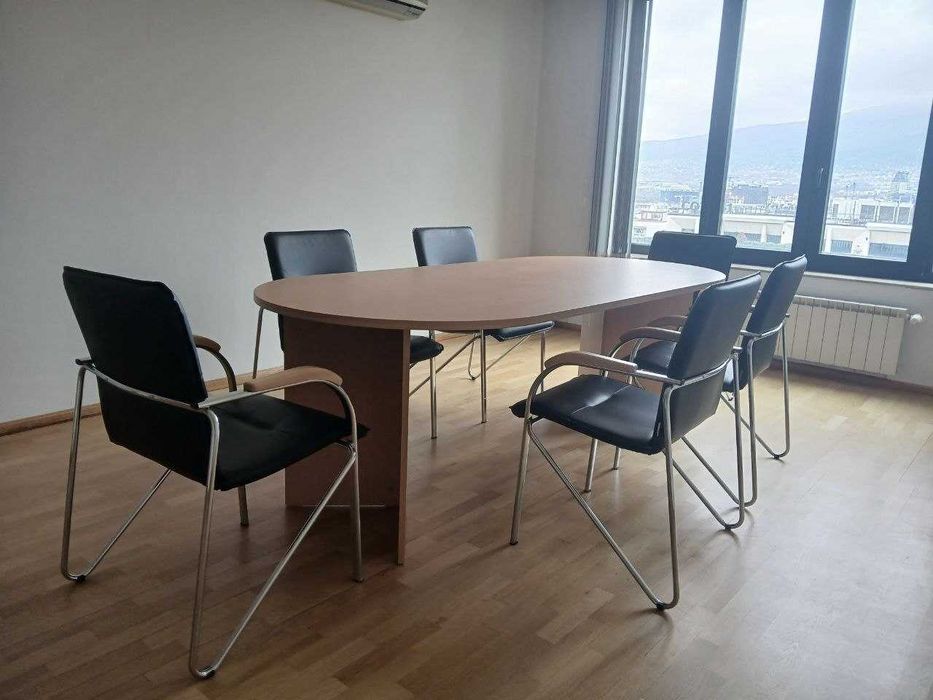 Конферентна маса + 6 офис стола