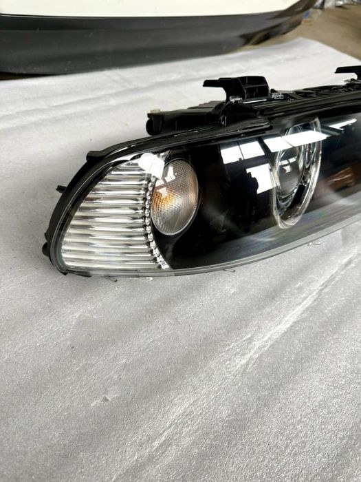 Передняя фара Рестайл на BMW E39 БМВ Е39