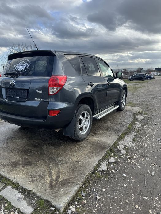 Продавам Toyta RAV 4