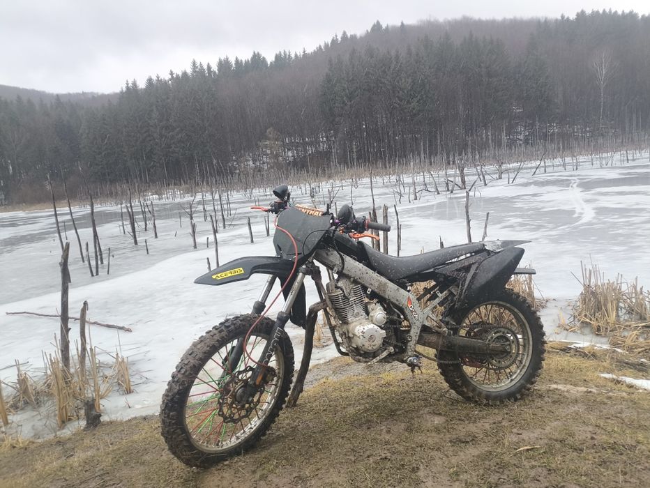 Vând Cross 250cc 4t