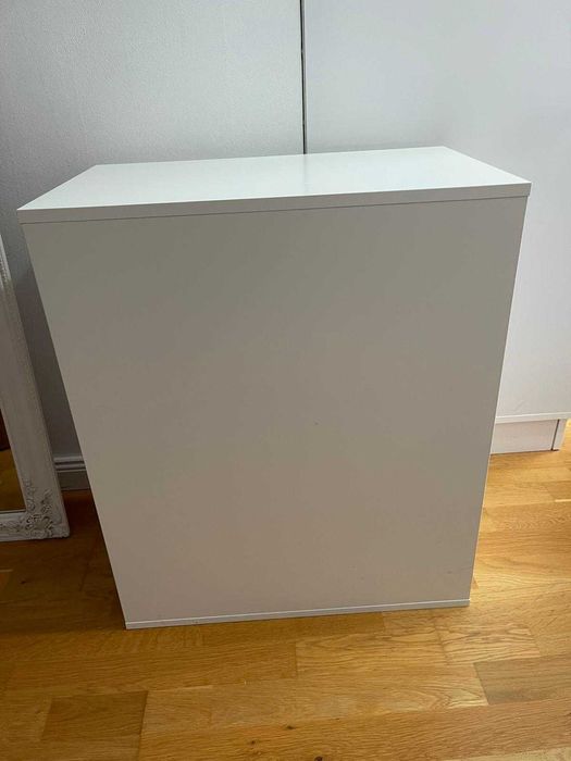 Comada cu sertare alba