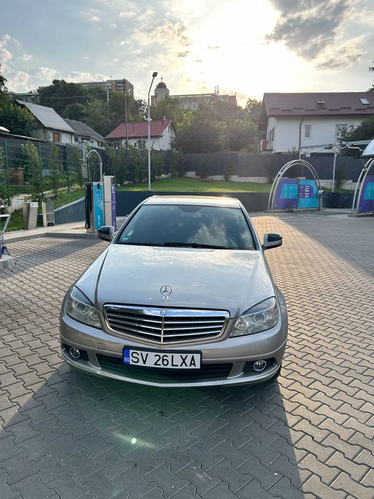 Mercedes-Benz C220 CDI W204 / consum mic / stare bună