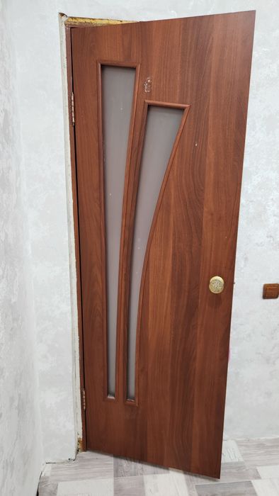 Двери 5000 тг за одну