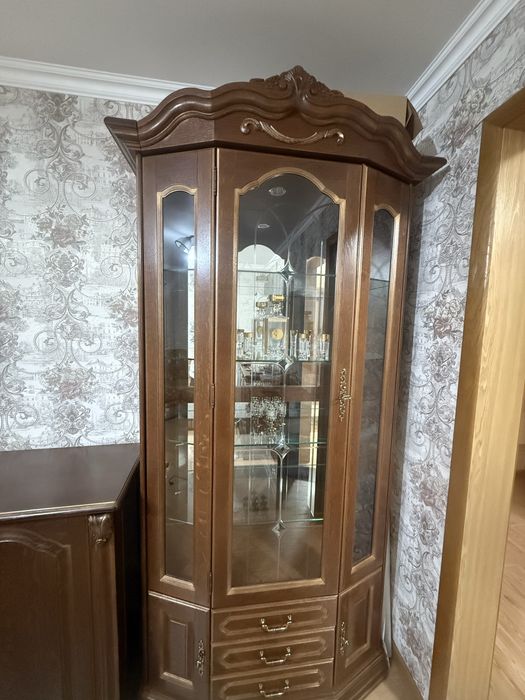 Деревянный шкаф+сервант+деревянный шкаф