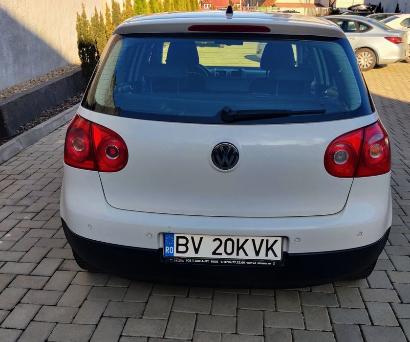 Volkswagen Golf 5 – 1.6 Benzină –180.000 km -  DSG – 2008 – Brasov
