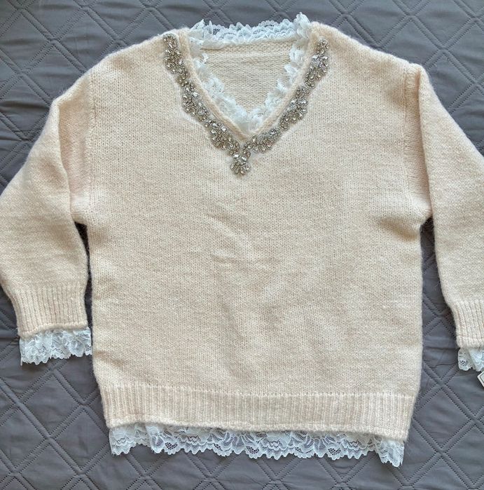 Топъл супер актуален пуловер