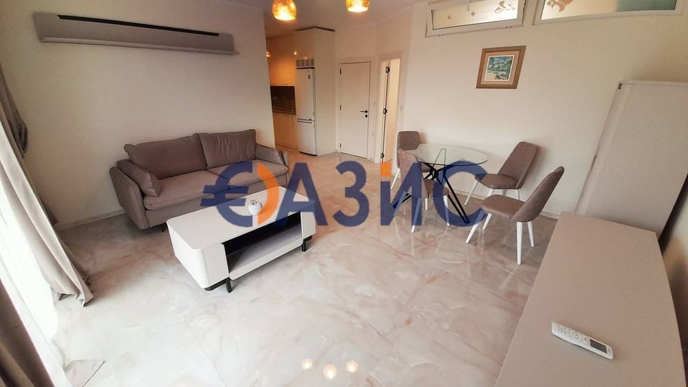Продава се Двустаен апартамент в Бургас, Център - 74 кв.м за 1551 €/кв.м - Снимка #9