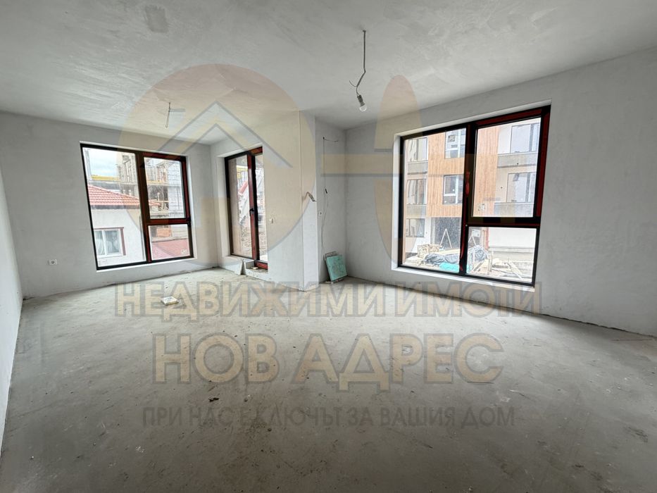 Тристаен Апартамент с Паркомясто и Гараж , кв. Боровец гр. Търговище