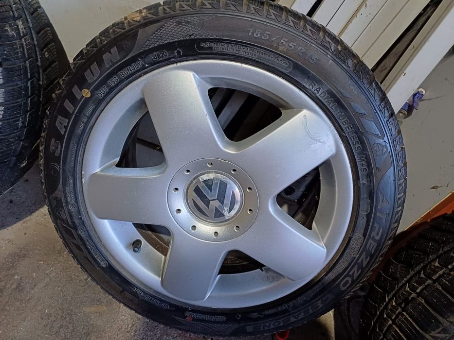 Jante din aliaj cu Anvelope noi 185x55r15 pentru polo sau golf.