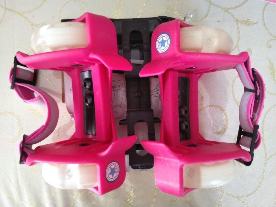 Нови светещи ролкови кънки