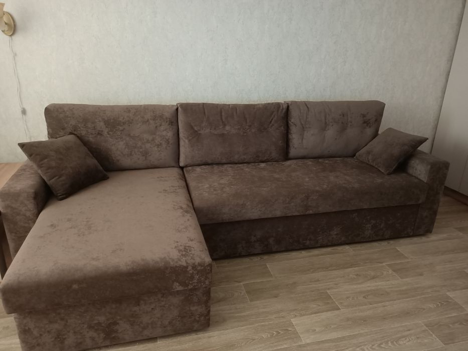 Продам диван, новый.