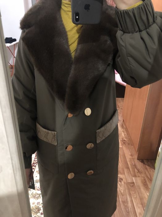 Куртка женская продается