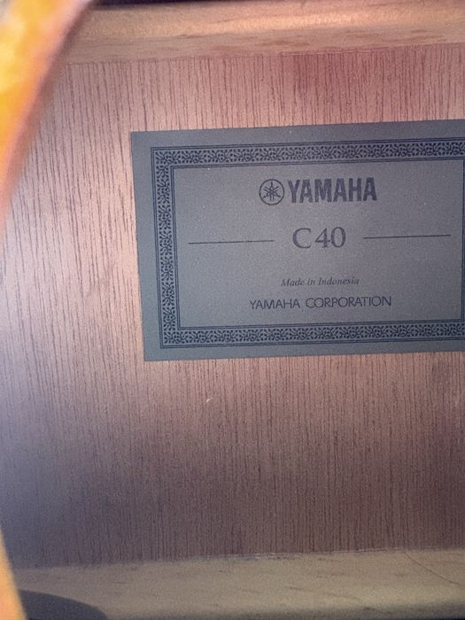 Классическая гитара Yamaha C40 – отличное состояние
