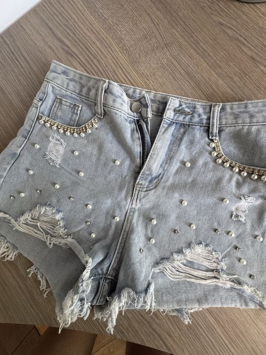 Pantaloni scurti dama de blug marimea S