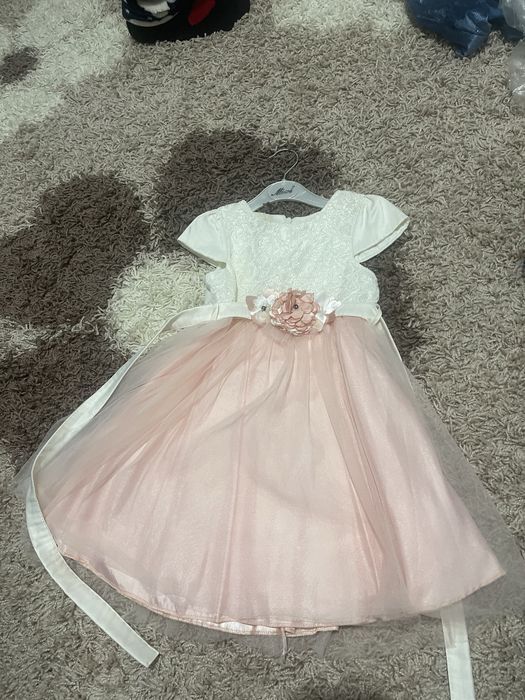 Платья нарядные разные для девочек