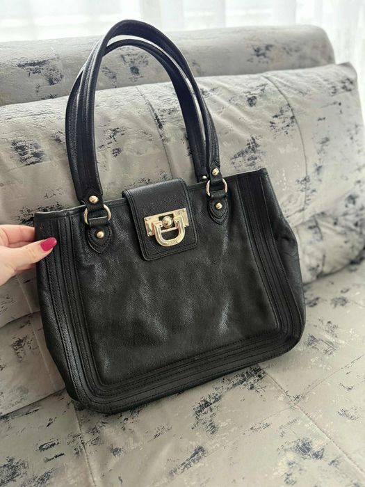 Vând geanta piele DKNY